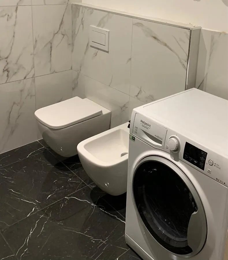 Ugo Bassi Lux Apartment Bolonha 0*,