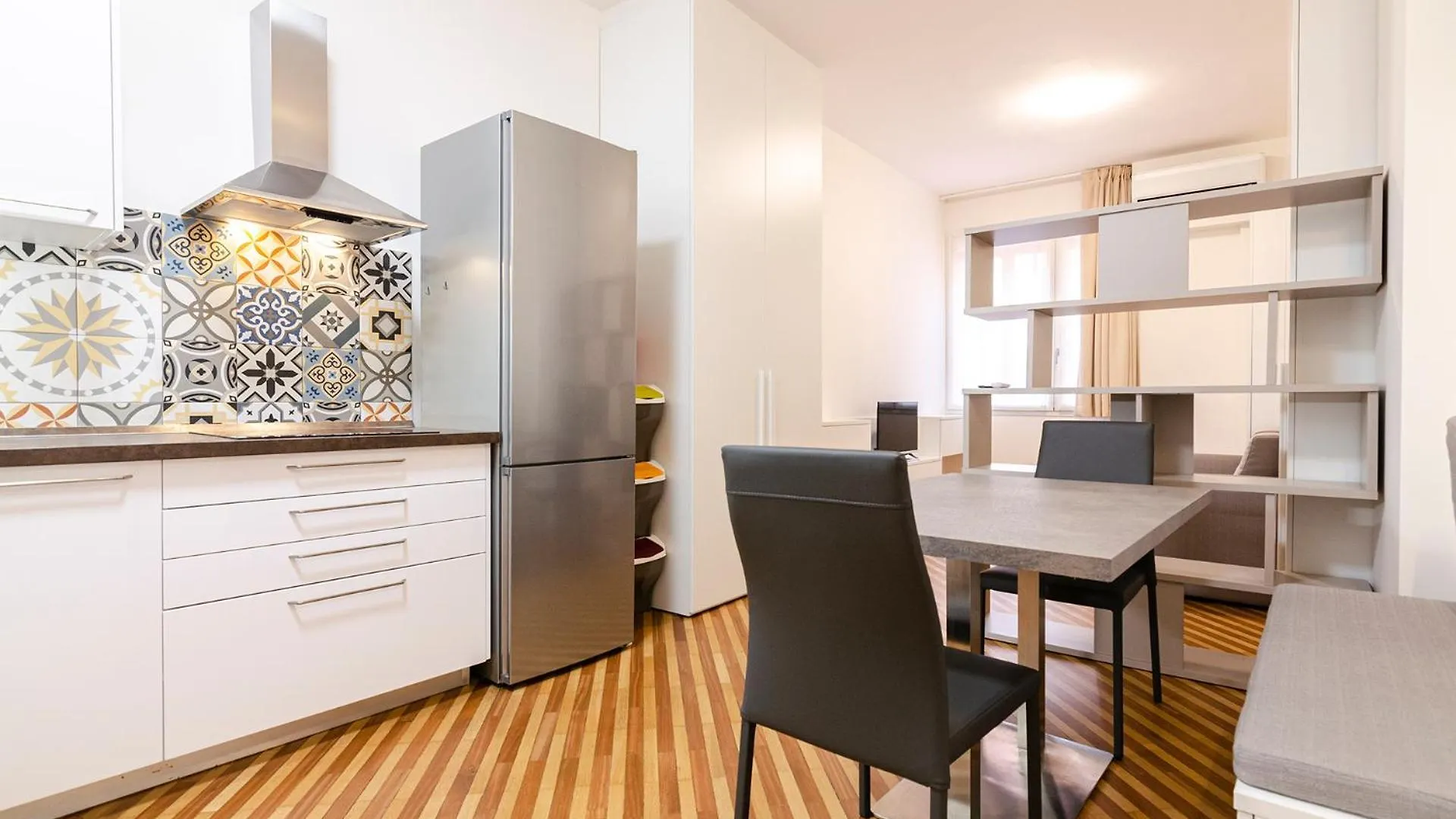 Ugo Bassi Lux Apartment Bolonha Itália